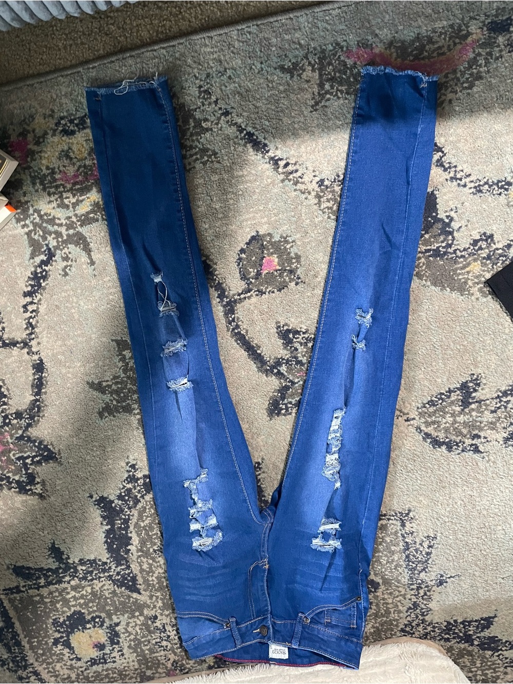 Trac Distressed Dark Blue Ankle Jeans